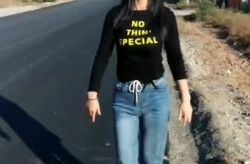 全网最美小姐姐尿裤子了,网友直呼心疼！